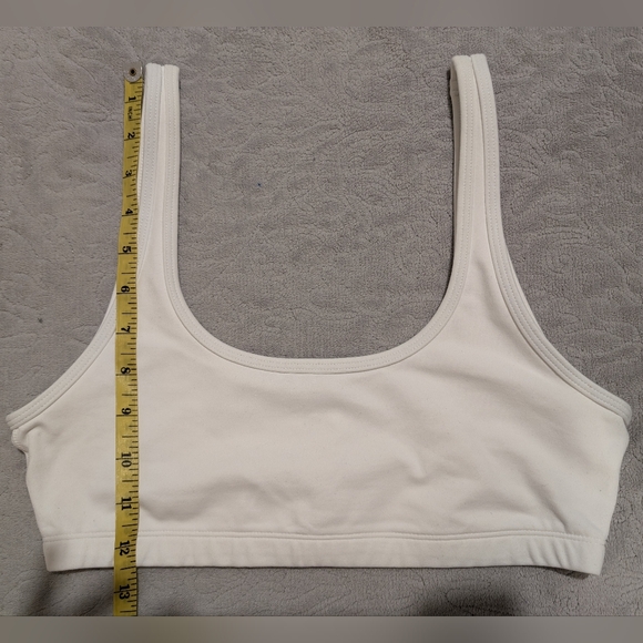 NWOT - Medium - Aritzia - TNA - Bra Top in White - Picture 4 of 4